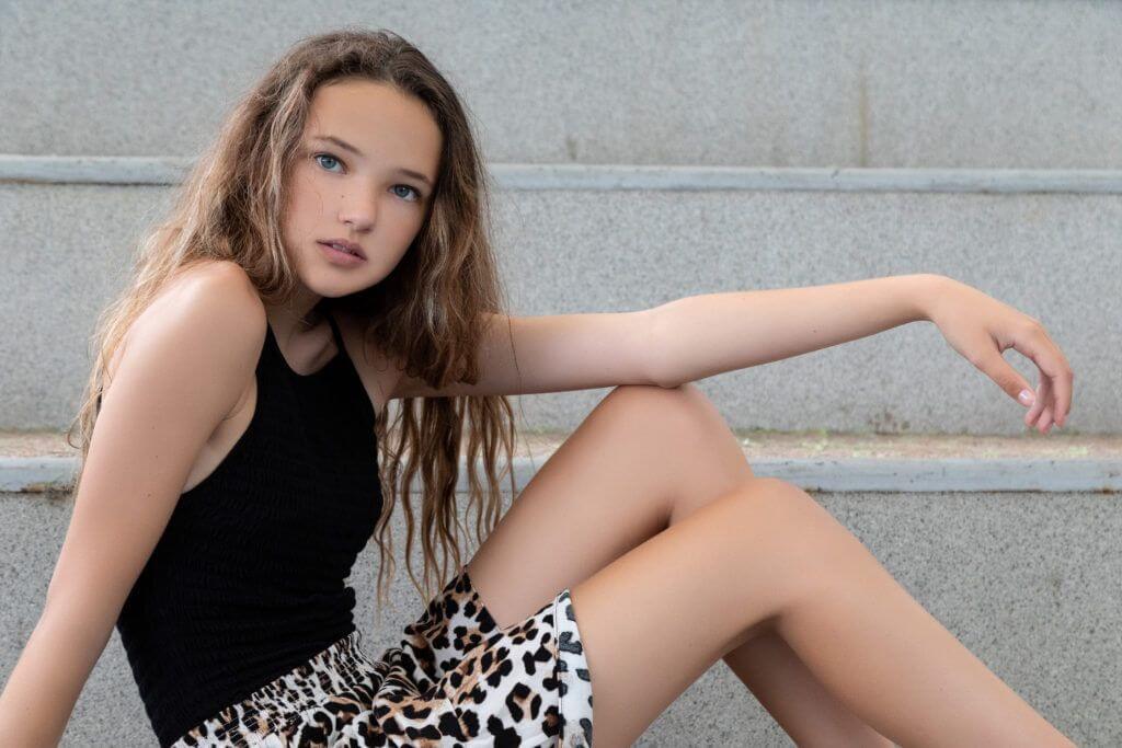 mia-black-print-3acf577a.jpeg